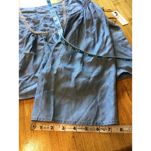 Lovers & Friends Lightweight Denim NWT Cold Shoulder Top XS Flare Sleeve - Picture 8 of 8